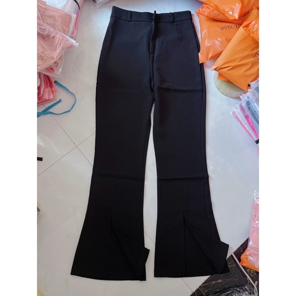 Quần loe đen xẻ