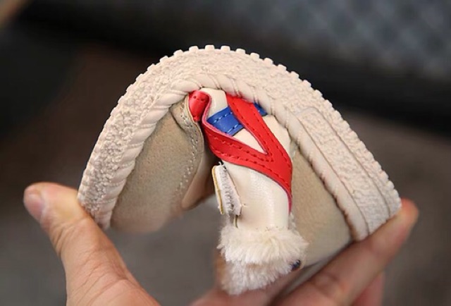 GIÀY THỂ THAO LÓT LÔNG CHO BÉ 🐰