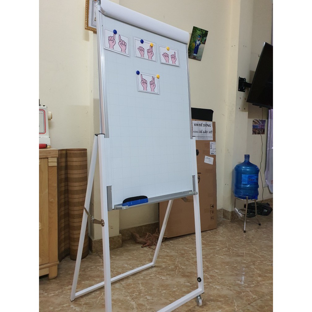 Bảng flipchart gấp gọn, KT:0.9x1.2m ( tặng kèm giấy, bông lau, bút) - Miễn Phí Ship trong nội thành HN