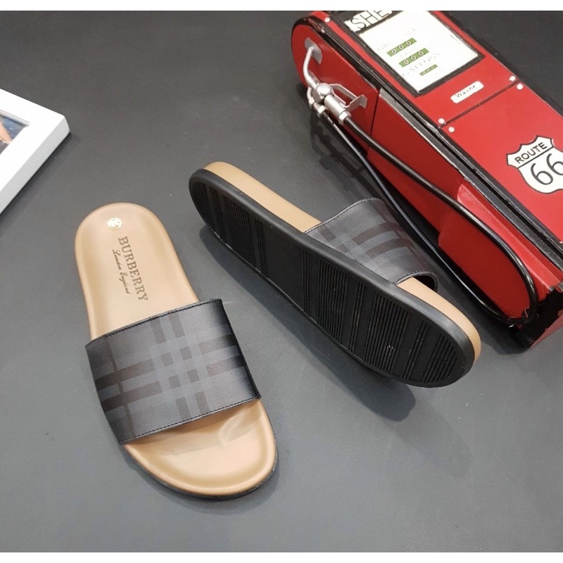 Dép quai ngang thời trang nam có hoạ tiết kẻ vạch in chìm, Dép da nam phong cách trẻ trung btshop từ 38 đến 42