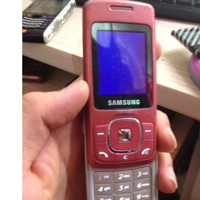 Xác SAMSUNG M610 k pin,k nắp, lên xanh màn,bán xác ae lấy linh kiện,làm gì làm
