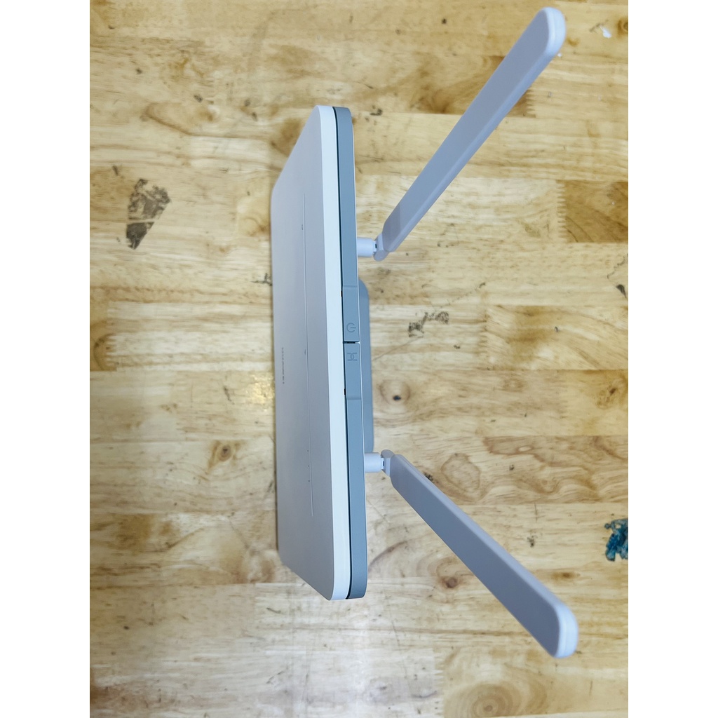 Bộ phát wifi 4G LTE HUAWEI B535-836 tốc độ 300Mbps, hỗ trợ 64 thiết bị kết nối