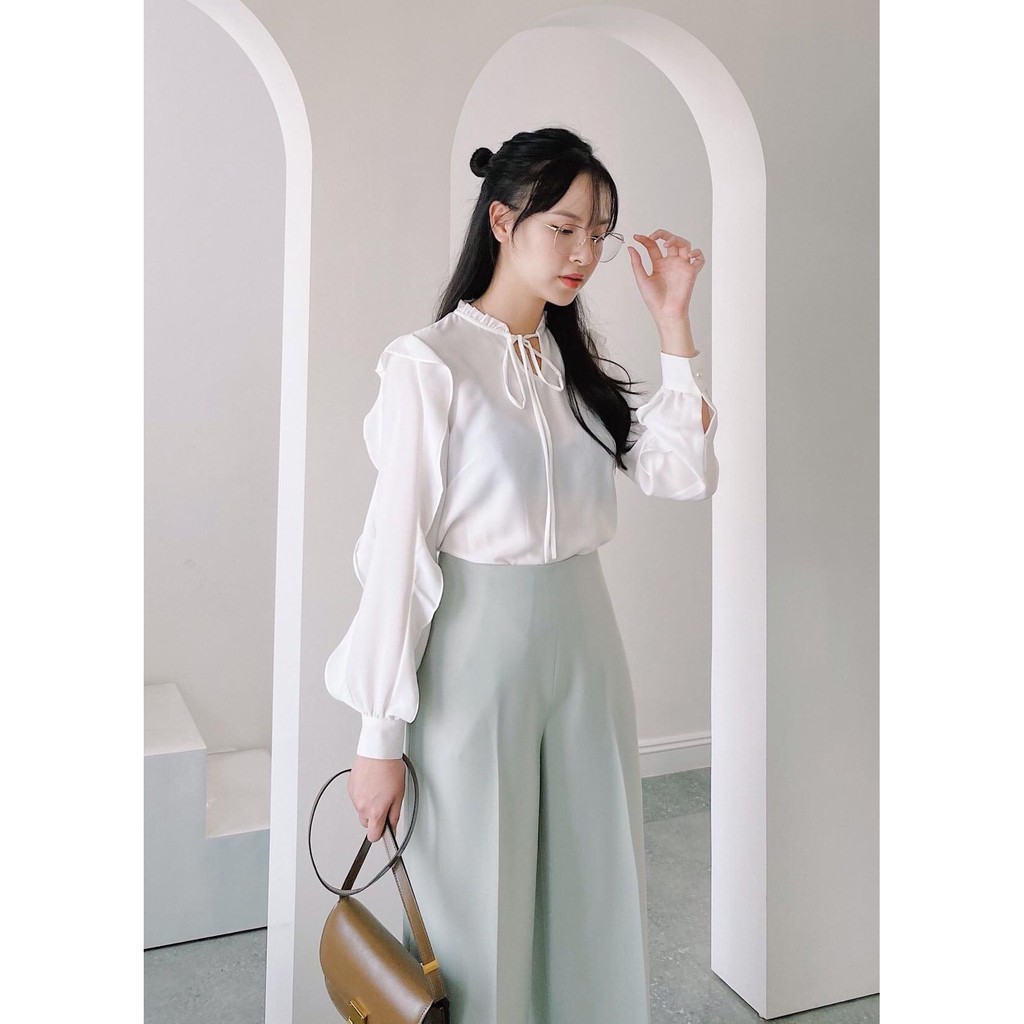 Sơ mi thiết kế- Sowmi nhún bèo đính cúc ngọc | BigBuy360 - bigbuy360.vn