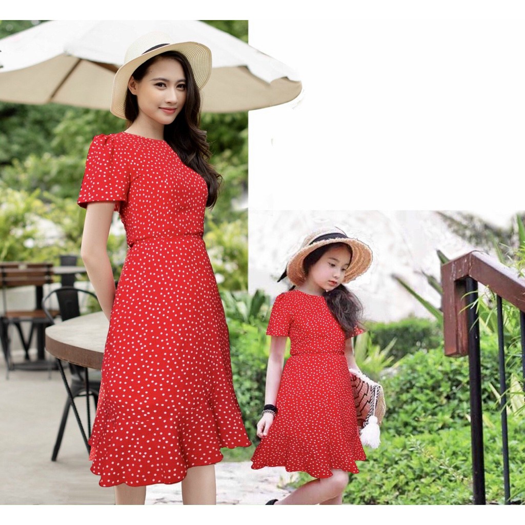 ĐẦM XÒE ĐUÔI CÁ CHẤM BI CHO MẸ VÀ BÉ