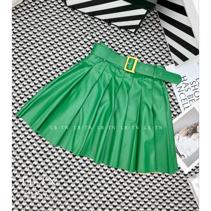 Chân váy da xếp ly có quần trong kèm đai