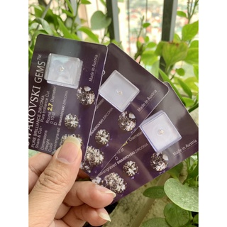 3 vỉ úc đá đính răng - đá kim cương nhân tạo