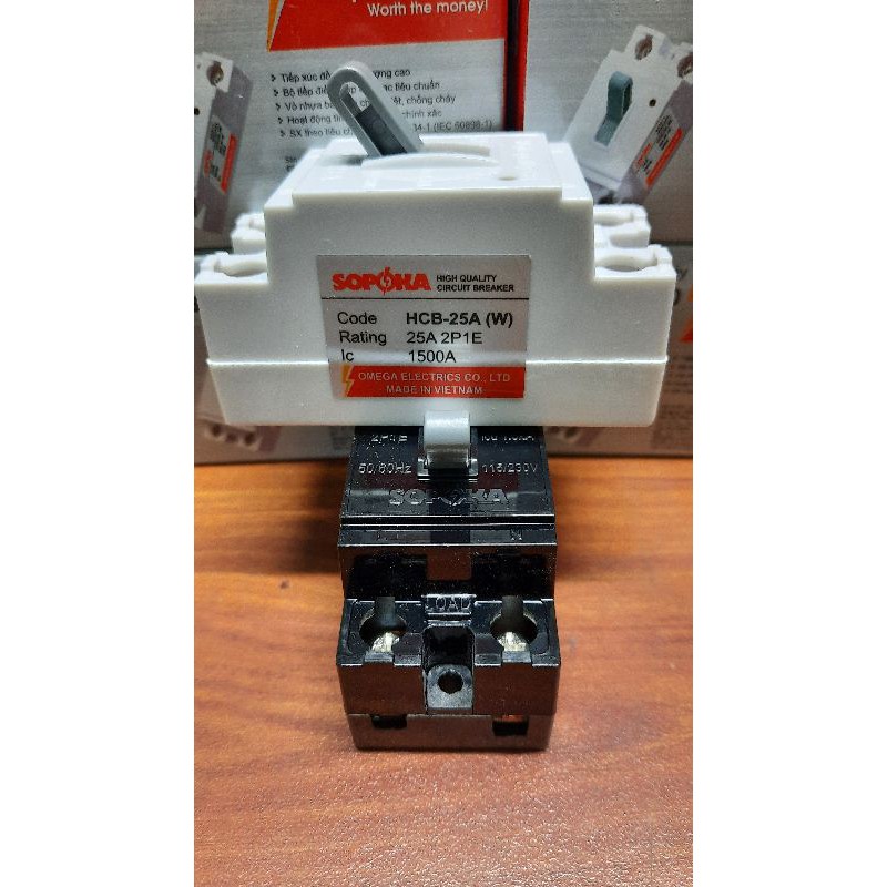 Aptomat át hộp điều hoà át hộp bình nóng lạnh cả vỏ 20a/25a SOPOKA