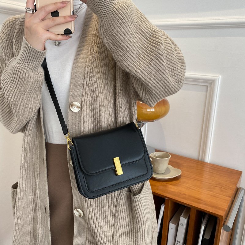 Túi đeo chéo nữ, túi xách nữ đeo chéo đi chơi phong cách hàn quốc LOKADO HY176