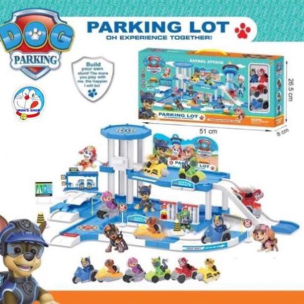 Bộ lắp ráp mô hình bãi đậu xe của những chú chó cứu hộ Paw patrol .