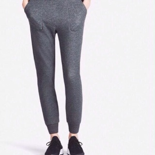 Quần jogger Uni qlo xám 05 grey (nhạt) size M