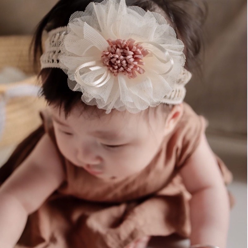 Turban vải dệt bản to, đính hoa ren cho bé gái