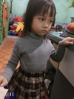 Áo giữ nhiệt len cao cổ cho bé