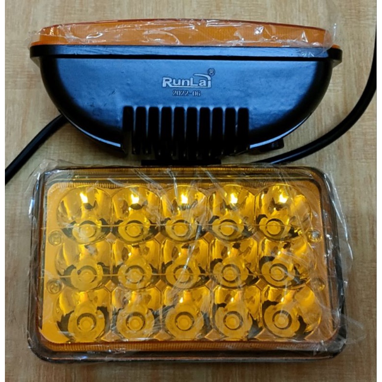 Đèn LED RunLai 15 bóng trợ sáng , giá 1 cặp 2 cái