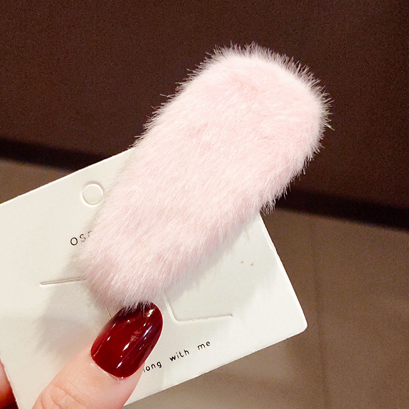 Kẹp tóc mái phối lông dễ thương hình elip