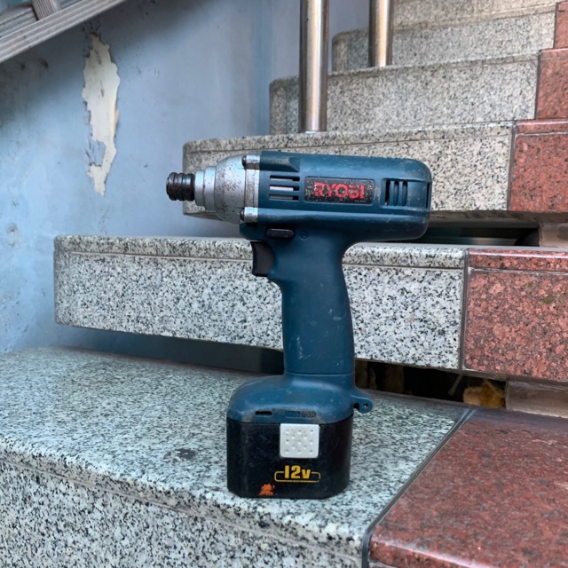 Bắn vít Ryobi BID-1210 12v