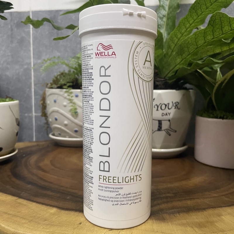 BỘT TẨY ĐẤT SÉT HOẠT TÍNH WELLA BLONDOR FREELIGHTS 400g