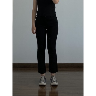 Jeans loe ngắn tua lai