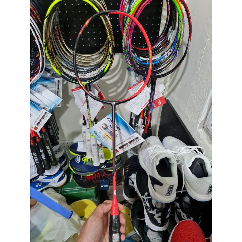 Vợt YONEX ASTROX 77 REDSHINE