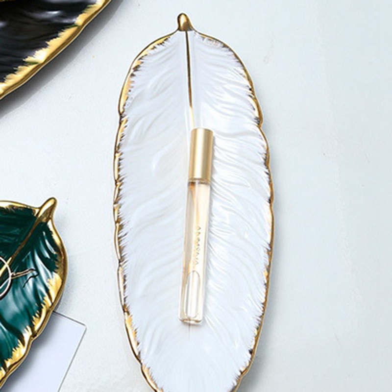 Đĩa Gốm Phnom Penh Họa Tiết Lá Chuối Trắng Sang Trọng