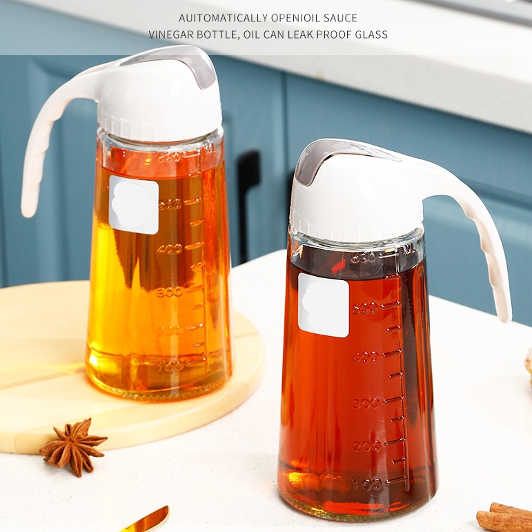 Chai lọ thủy tinh đựng dầu ăn 630ml tự động mở nắp