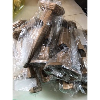 Sỉ trụ đỡ thanh treo rèm