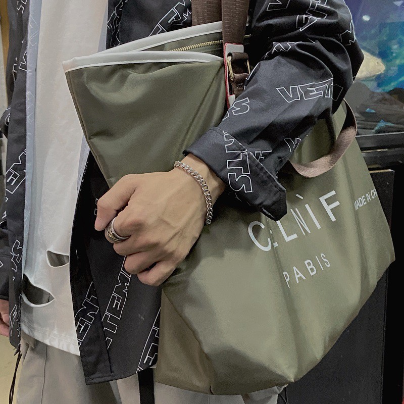 Vòng Đeo Tay Bằng Thép Titan Phong Cách Hiphop Đường Phố Thời Trang