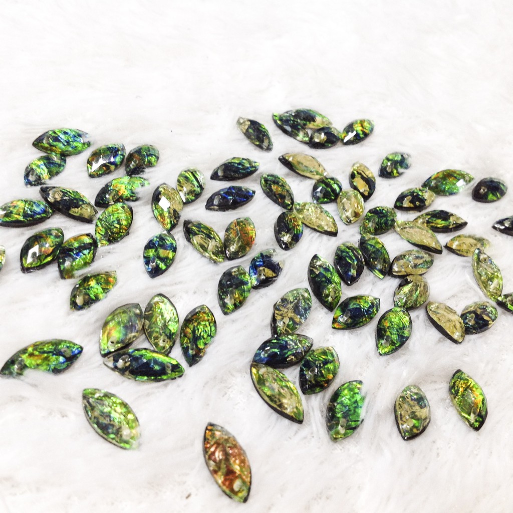 Hạt đá kết áo 3d acrylic hình lá cao cấp size 1.5cm đính ao dài váy đầm sang trọng