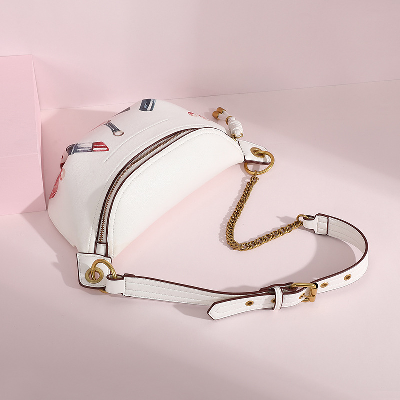 Túi đeo chéo trước ngực IELGY cá tính thời trang dành cho nữ