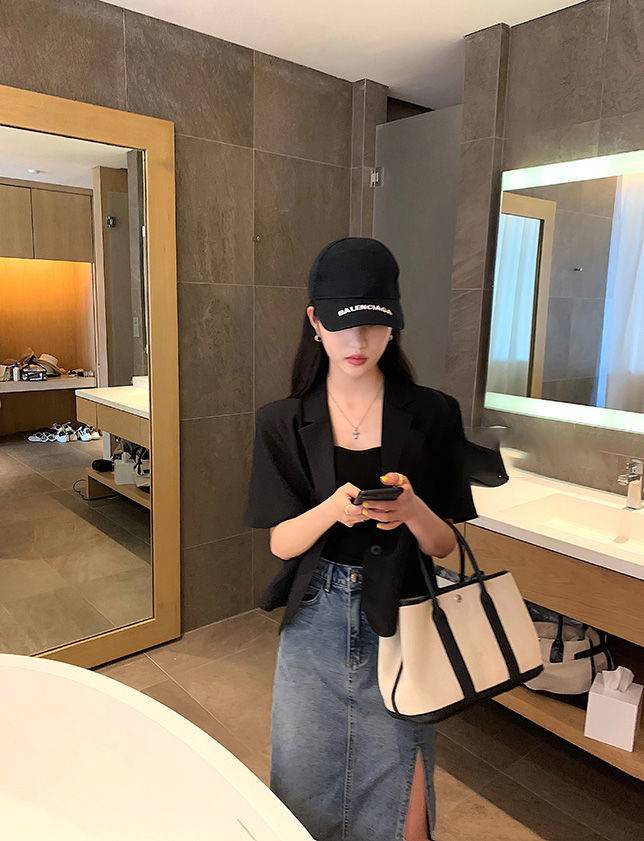 Áo Khoác Vest Tay Ngắn Màu Đen Thời Trang Trẻ Trung | BigBuy360 - bigbuy360.vn