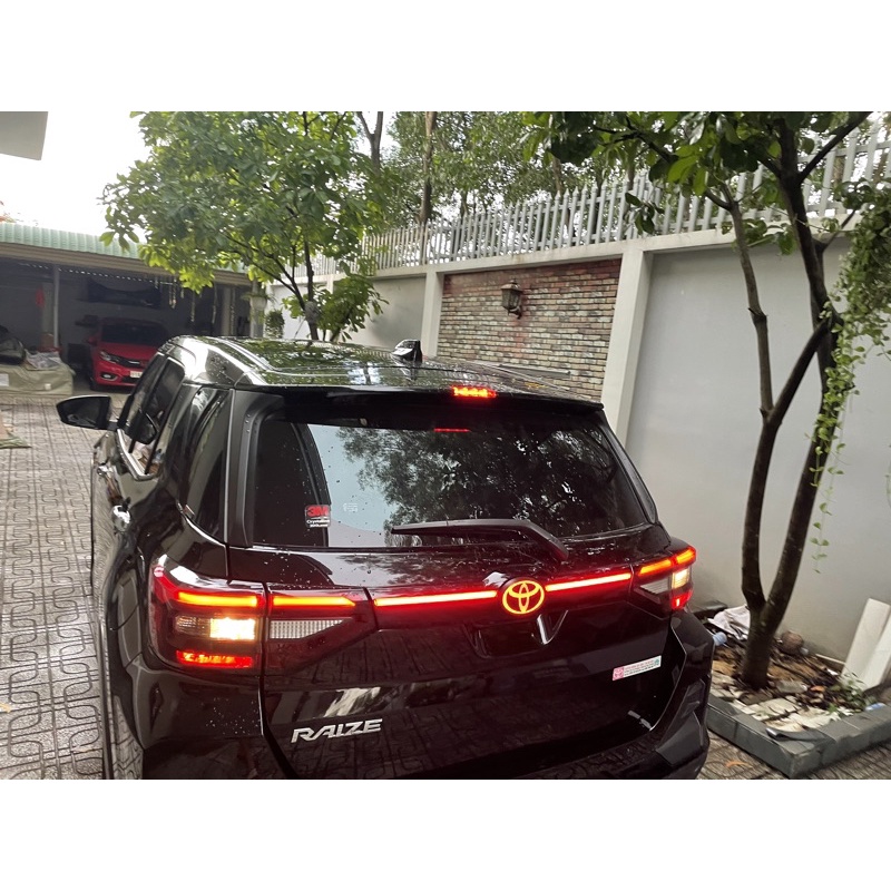 Led cốp Toyota Raize