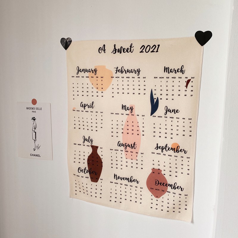 Tranh vải treo tường hoạ tiết lịch 2021 phối hình chú chó Snoopy đáng yêu trang trí không gian | BigBuy360 - bigbuy360.vn