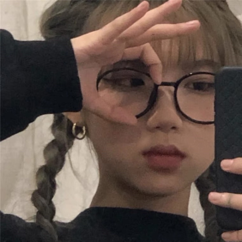 Kính mắt không độ form bầu tròn super cute