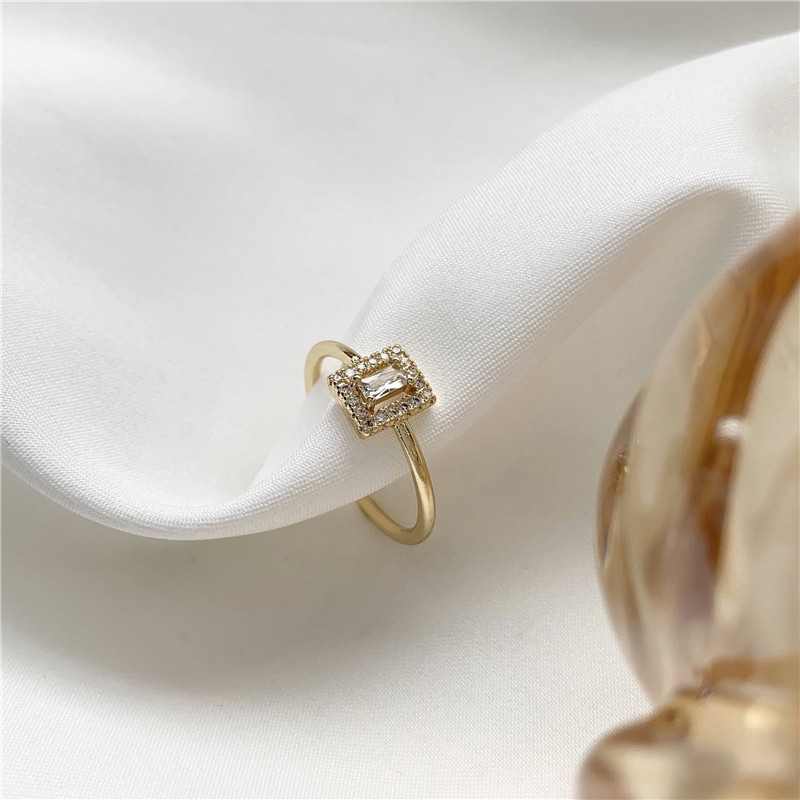 Korean exquisite luxury diamond ring B0018