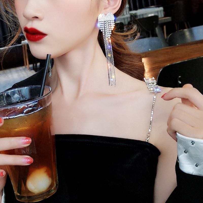 Đôi Khuyên Tai Hình Trái Tim Đính Đá Sang Trọng Cho Nữ