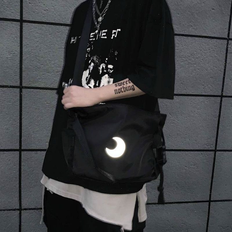 Túi Xách Đeo Vai Hình Mặt Trăng Phản Quang Phong Cách Thời Trang Nhật Bản Cho Nam Giới