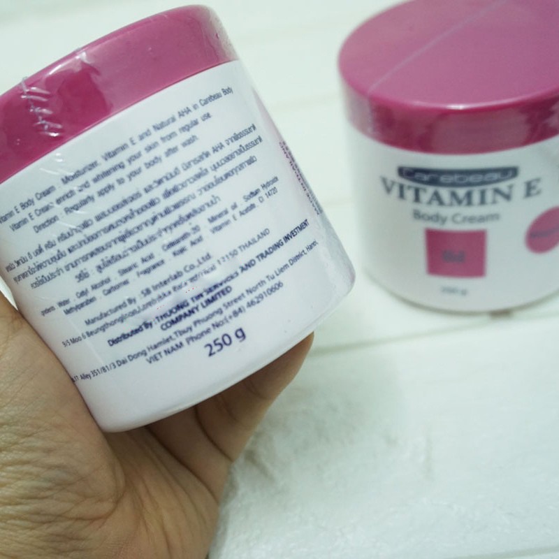 Kem Dưỡng Ẩm Vitamin E Carebeau Body Cream Pink 250g Thái Lan