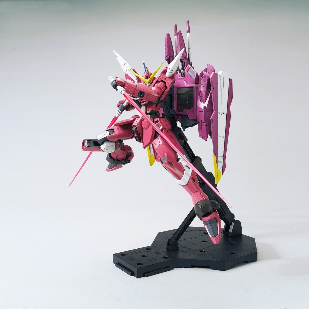 Mô hình lắp ráp Gundam Bandai MG Justice Gundam