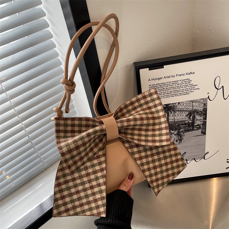 Túi Đeo Chéo Đính Nơ Thời Trang Nữ Tính