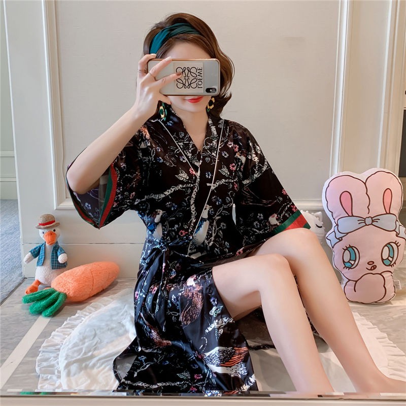 Pijama phong cách Hàn Quốc nữ mùa hè băng lụa sexy áo len mỏng cardigan ngủ dài giữa kéo sợi choàng tắm tại nhà