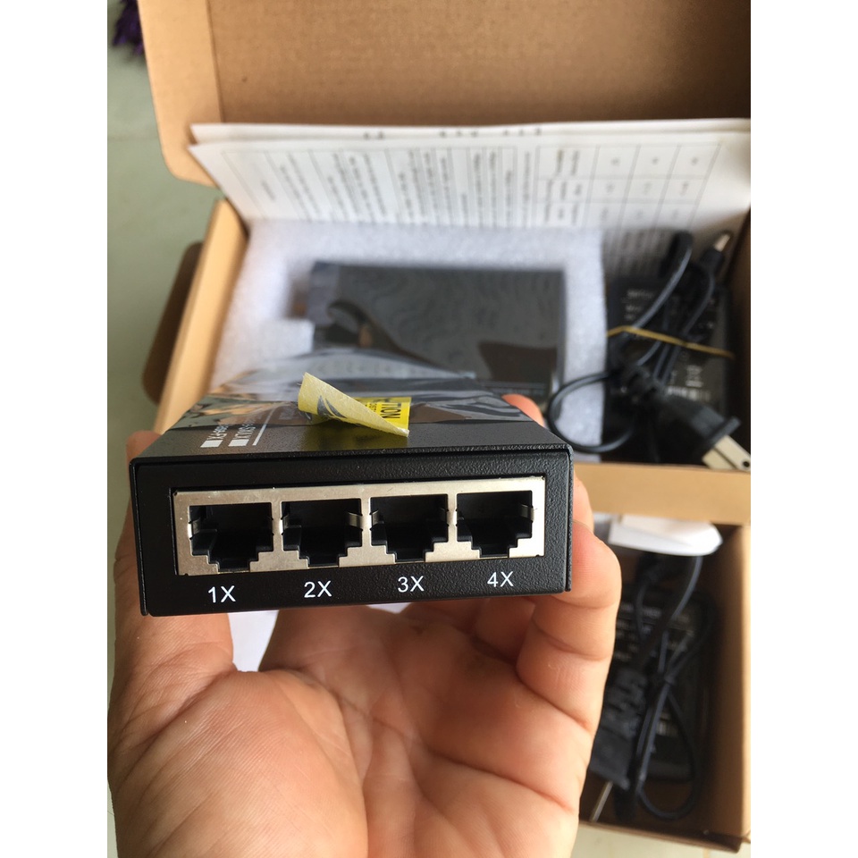Bộ chuyển đổi quang điện 1 quang 4 LAN - Converter quang
