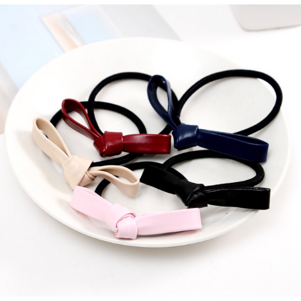 Combo 10 cột tóc đủ màu. Màu sắc ngẫu nhiên. Hàng luôn có sẵn nha các bạn. Giá 35k/10 cái. cottocdep