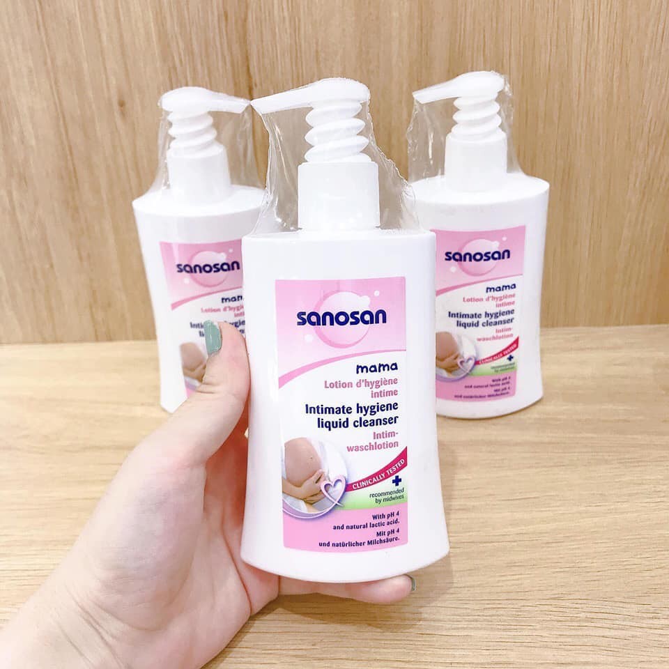 Dung dịch vệ sinh cho phụ nữ Sanosan 200ml