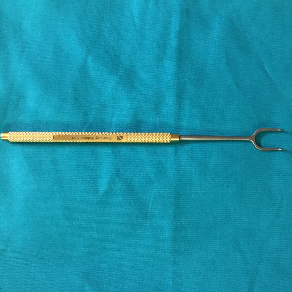 Móc thẩm mỹ 2 đầu vàng Đức