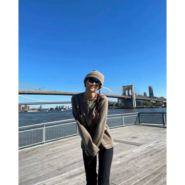 Áo cardigan len xám thắt eo giống Rosé BLACKPINK