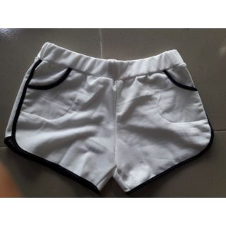 Quần đùi thể thao nữ có túi