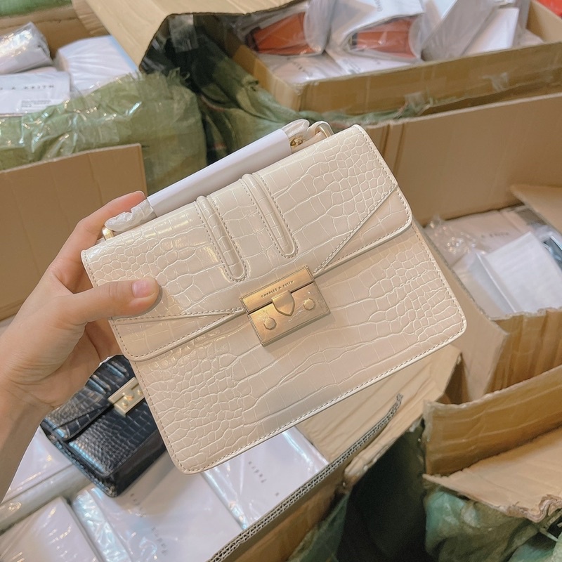 Túi Xách Nữ QBB khoá vàng da Rắn