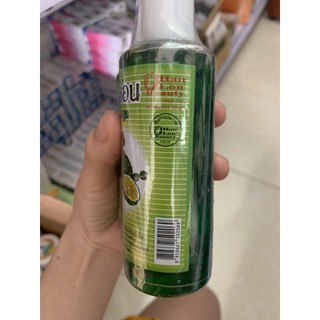 Cặp 2 chai Xịt Tinh Dầu Bưởi dưỡng tóc chắc khoẻ, giảm gãy rụng và Kích Mọc Tóc - Hàng Thái Lan Chính Hãng