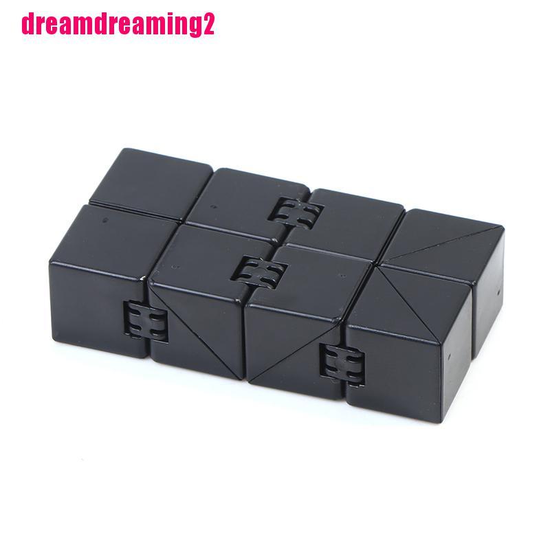 Khối Rubik Ma Thuật Giảm Căng Thẳng
