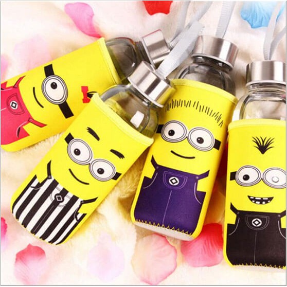 Bình Nước Thủy Tinh Bọc Vải Độc Đáo Minion