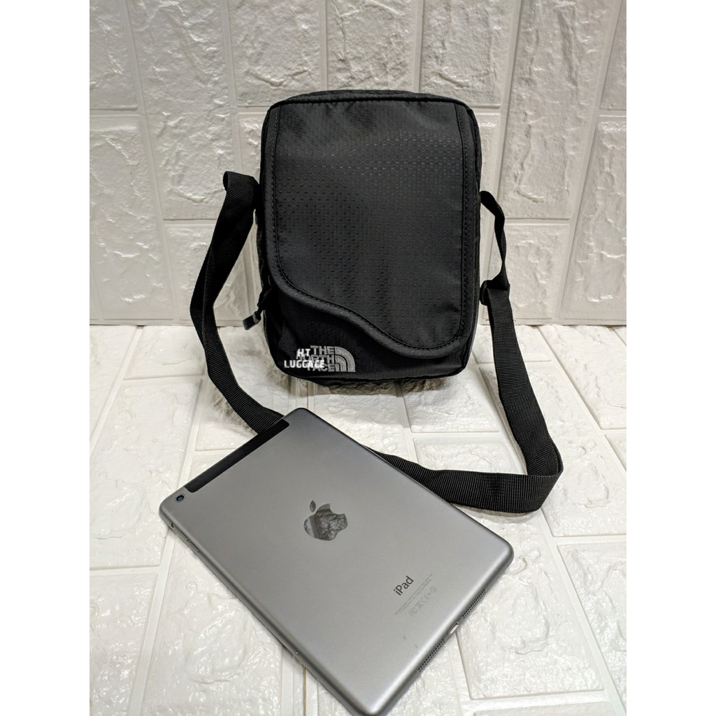 Túi đeo chéo thời trang gọn nhẹ